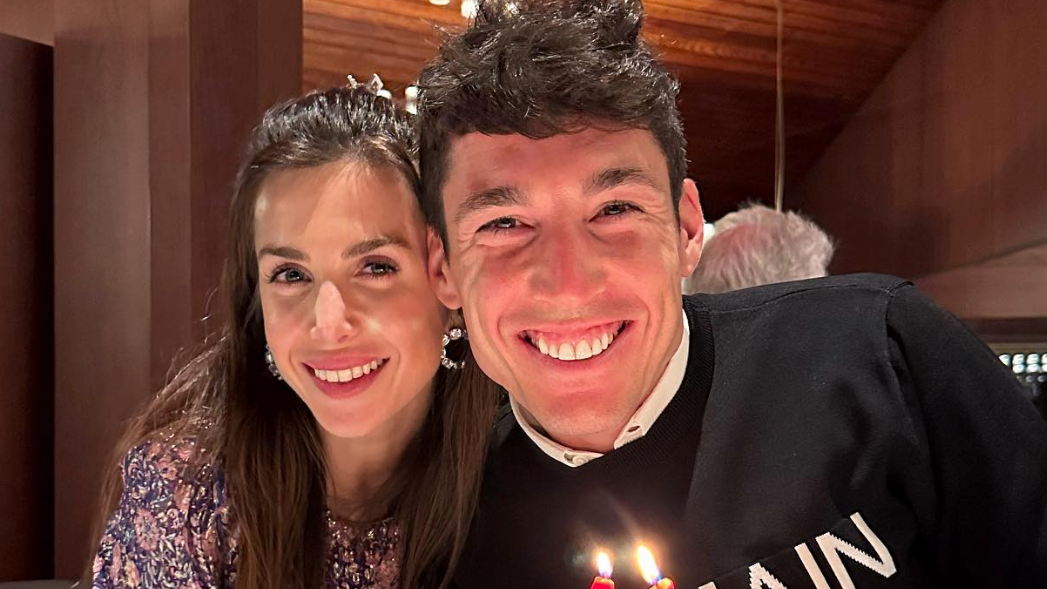 Aleix Espargaro memberikan hadiah enam angka, roda empat yang dibuat khusus untuk istrinya